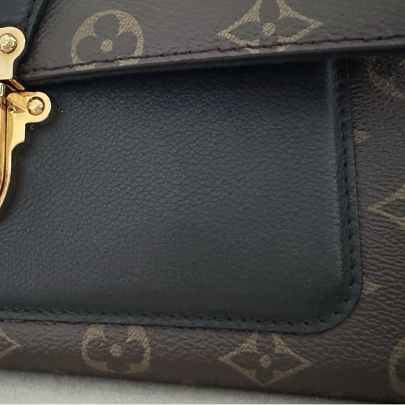 LOUIS VUITTON Victoire Chain Shoulder Bag Monogram Canvas Brown - Picture 8 of 16